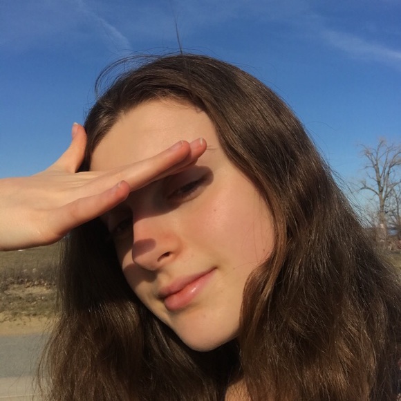 Meet your Posher, Tori - Picture 1 of 1